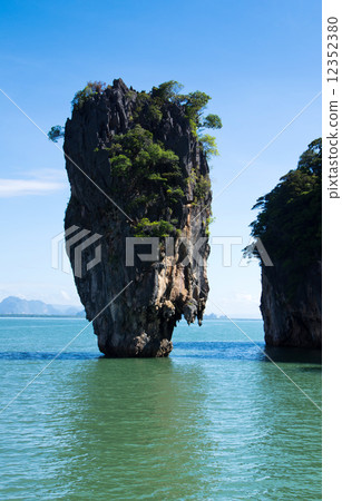 james bond island 12352380