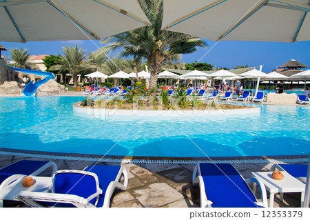 swimming pool 12353379