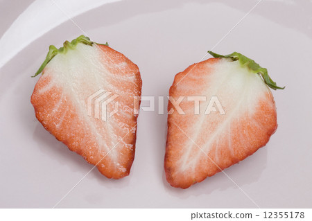 一個草莓 一個草莓 12355178