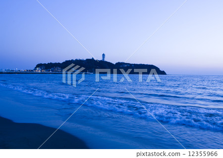Enoshima at dusk 12355966