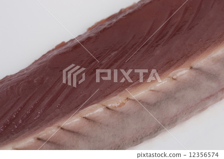 Skipjack sashimi 12356574