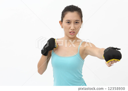 亞洲女性做拳擊 亞洲女性做拳擊 12358930