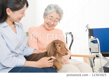 Home visit care image 12363925