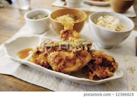 咖啡廳米飯早餐午餐 12366828