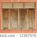 Old windows 12367076