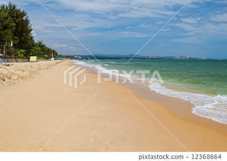 Mui ne beach in sunny day, Vietnam. 12368664