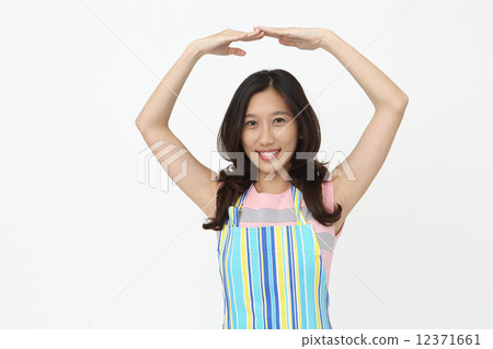 Asian women of apron appearance Asian women of apron appearance 12371661