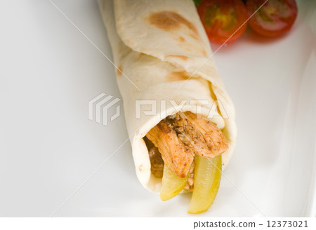 pita bread chicken roll pita bread chicken roll 12373021
