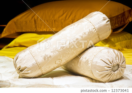 cylindrical pilows cylindrical pilows 12373041