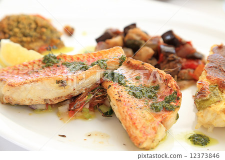 美味的魚菜法國 12373846