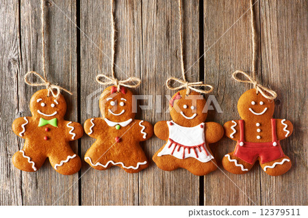 Christmas homemade gingerbread couple cookies 12379511