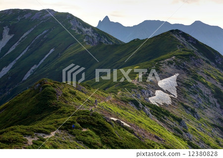 Northern Alps · Kasagatake - a longitudinal path between Mt. Northern Alps · Kasagatake - a longitudinal path between Mt. 12380828