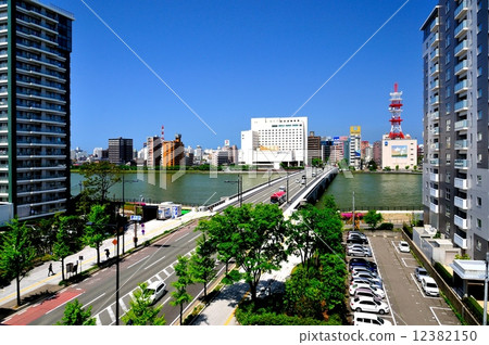 Tananobashi and Shinano 12382150