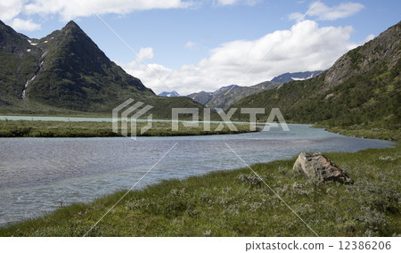 Leirungsdalen valley (Jotunheimen National Park, Vaga, Norway) 12386206