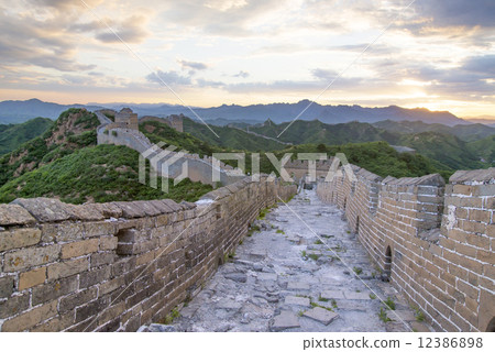 Beijing Great Wall in China, the majestic Great Wall, a symbol of China. Beijing Great Wall in China, the majestic Great Wall, a symbol of China. 12386898