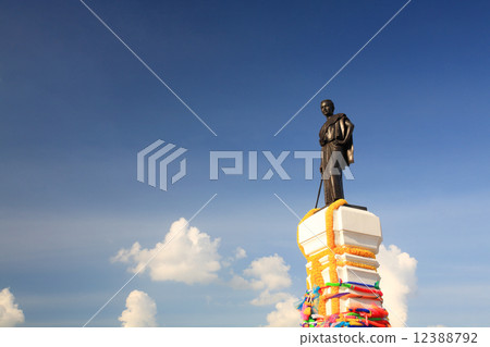 Thao Suranaree or Khun Ying Mo statue 12388792