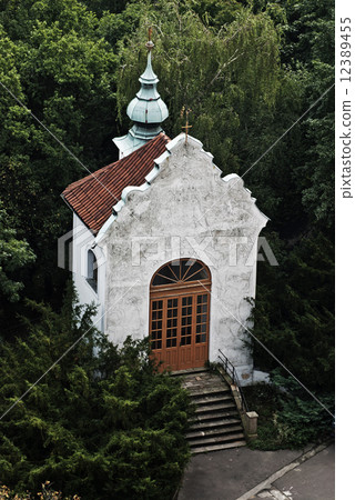 Church of Saint Vavrinec, Prague - chapel 12389455