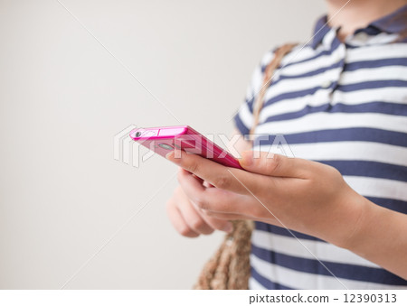 Smartphone and ladies Smartphone and ladies 12390313