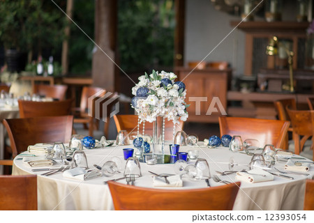 outdoor table setting for dinner 12393054