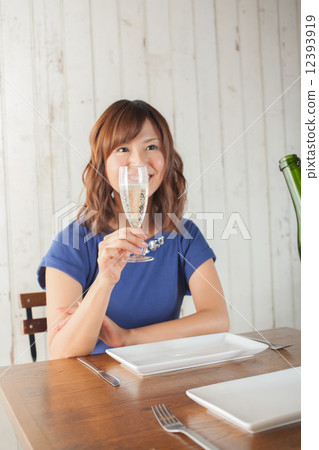 Champagne and women 12393919