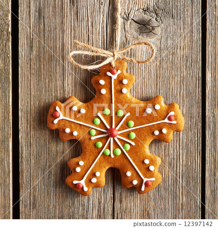 Christmas homemade gingerbread cookie 12397142