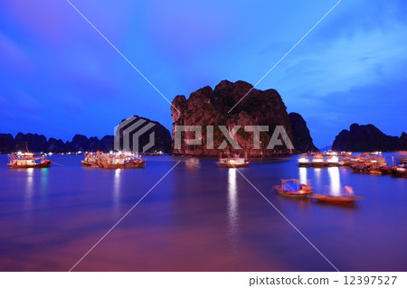 Evening scenery of Halong Bay 12397527