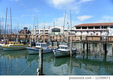 Fisherman's Wharf in San Francisco 12399071