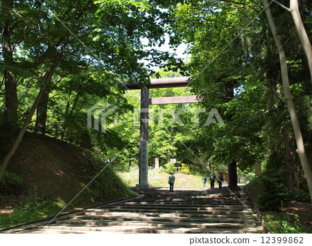 北海道神宮的入口 照片素材 圖片 圖庫