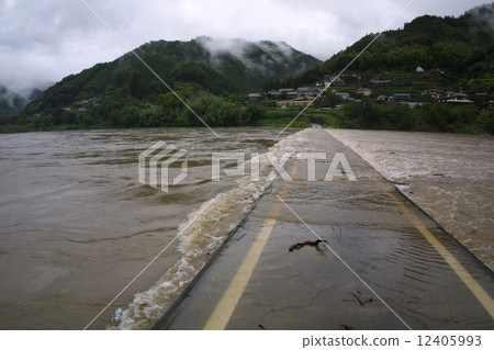 The Shimanto River which rose The Shimanto River which rose 12405993