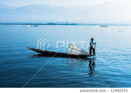 Burmese fisherman at Inle lake, Myanmar 12408341