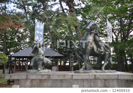 Kawanakajima Battlefield Kenshin and Shingen statues Kawanakajima Battlefield Kenshin and Shingen statues 12408910