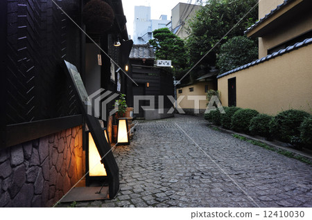 Scenery of Kagurazaka 12410030