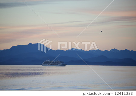 West coast luxury liner - Cruise ship in west coast 12411388