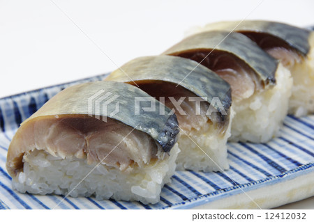 鯖魚壽司 12412032