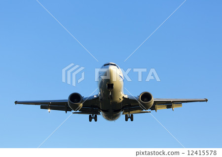 一架飛機 12415578