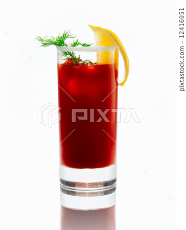 alcoholic cocktail 12416951
