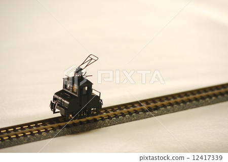 Train model 12417339