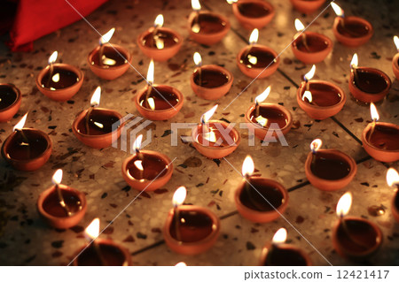 traditional oil lamps on diwali traditional oil lamps on diwali 12421417