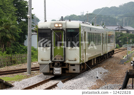 Kiha 110系列柴油列車 12422828