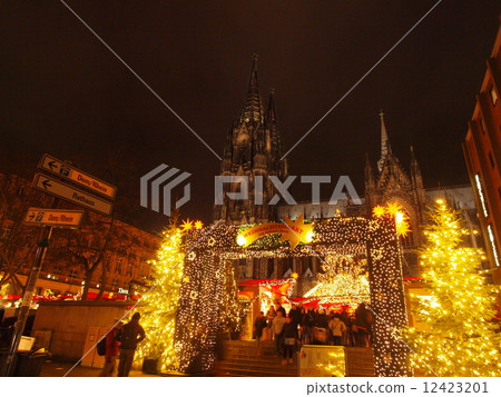 Cologne Christmas market 12423201