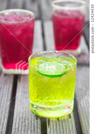 Soft drink 12424430