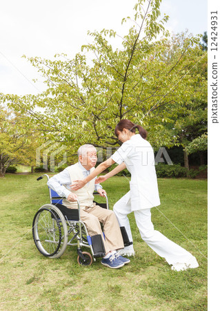 Nurse and the old man 12424931