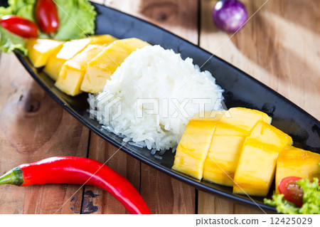 mango sticky rice 12425029