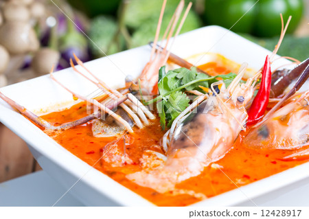 tom yum soup 12428917