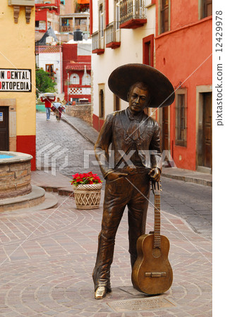 Mexico Guanajuato Mariachi statue Mexico Guanajuato Mariachi statue 12429978