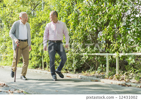 Senior parent / child / old nursing care · body preparation 12431002