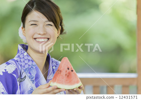 Yukata / cafe clerk 12431571