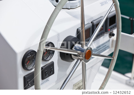Sailing yacht control wheel and implement. 12432652
