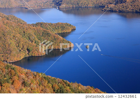 Lake Chuzenji Luggage Lake Chuzenji Luggage 12432661