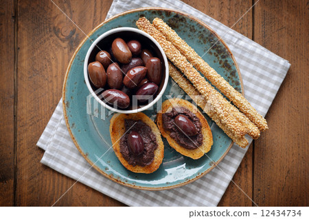 Bread with olive pate Bread with olive pate 12434734